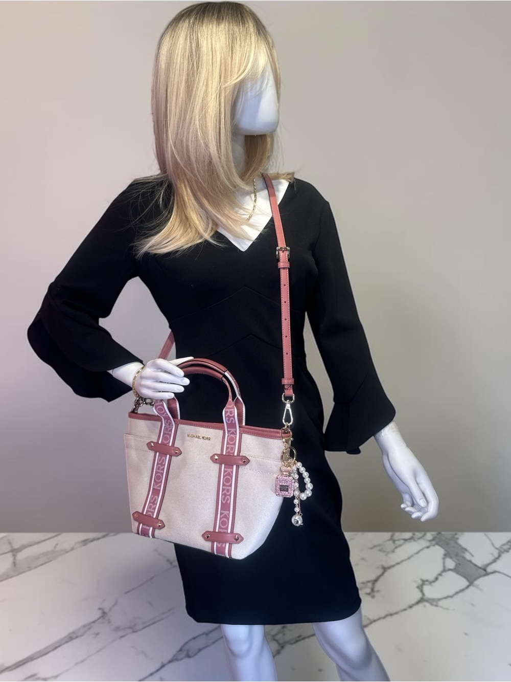 Michael Kors Maeve Logo Convertible Tote NWOT - Picture 15 of 17